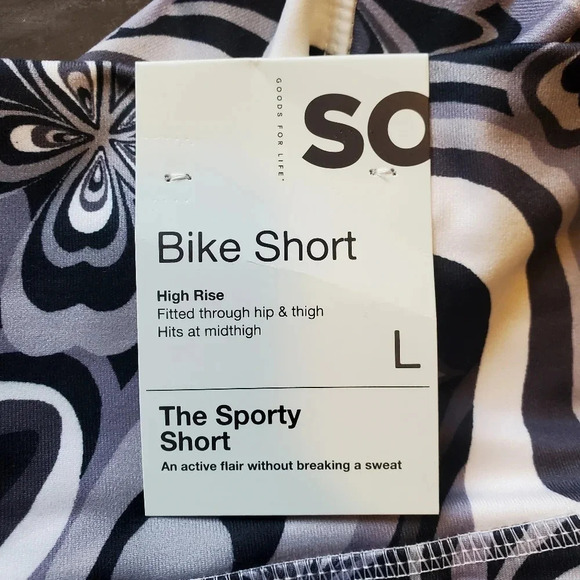 SO | Junior's Crossover Biker Shorts in Black Floral sz L - Picture 4 of 10